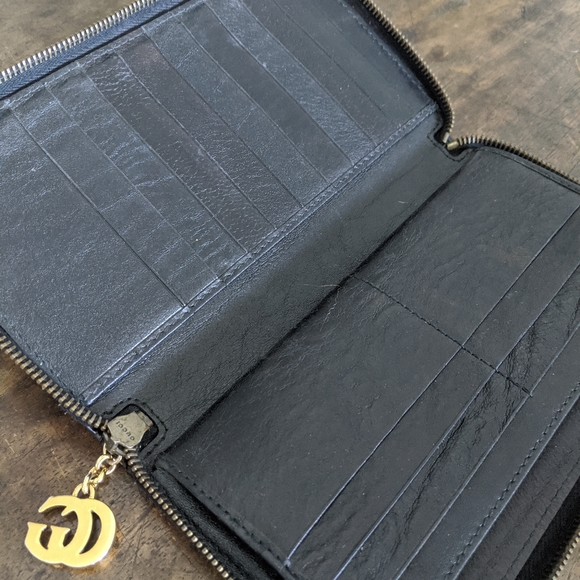Gucci Black Python Zip Around Wallet - Picture 4 of 4